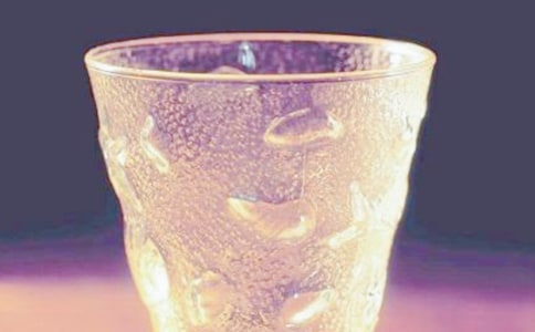 会吸水的杯子作文