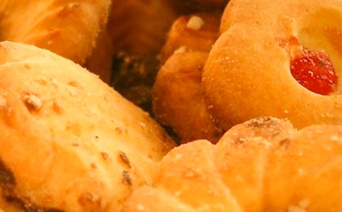 挤眉弄眼吃饼干作文【推荐】