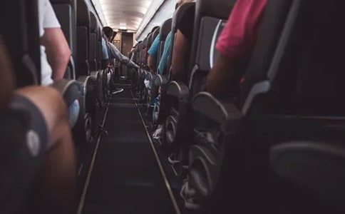 ����ף����