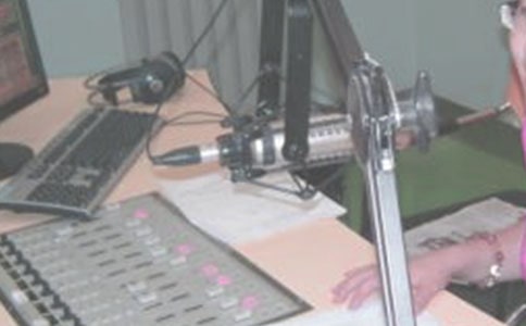 ��̨�İ���β