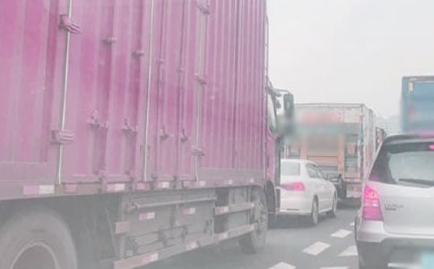 关于堵车的作文