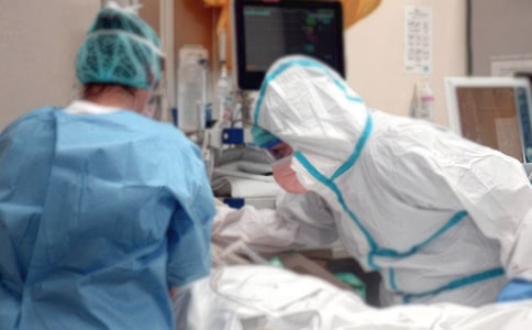 ��������ϴ��Ԥ�������ݽ���