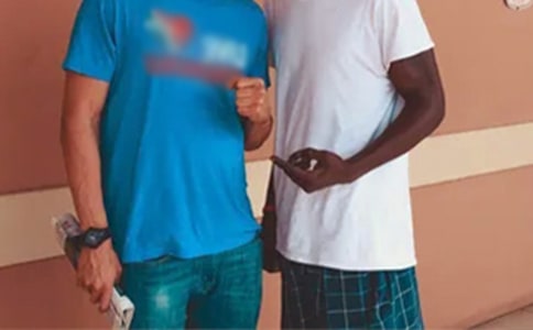 ����������