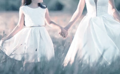 骄傲的玫瑰花童话故事 (热门)