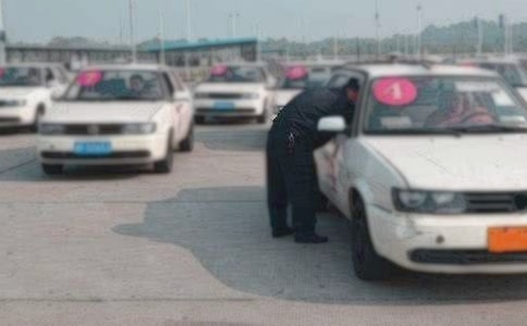 ��Уѧ���ĵ�