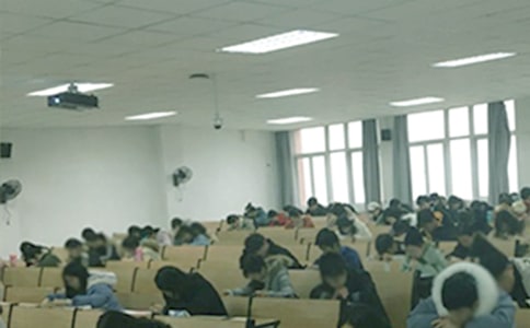 ���п��Խ�ѧ��˼