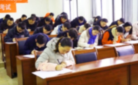 ���׹�����һ���Ķ���ͭ���п�����