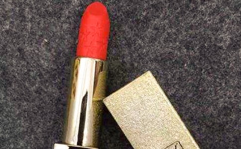 ���ڿں�ľ���