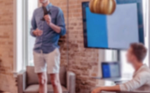 ��ѵ�ܽ����쵼���Ը�