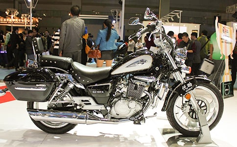 车站旁的摩托车_1200字