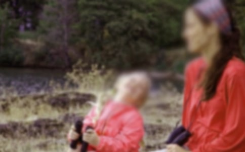 �й�ĸ�׺ӵ�����