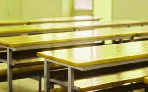 ��ѧ���ظ���ĸУ�ĵ�