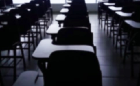 �ж�ĸУ���ĵ����