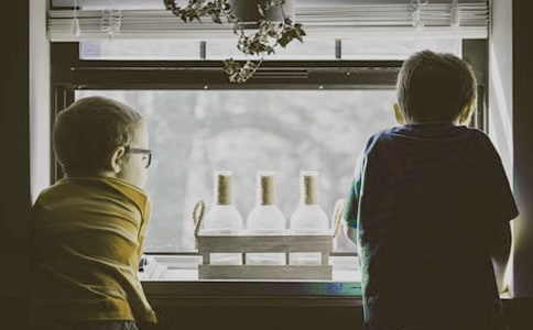 �˸��İ��к���