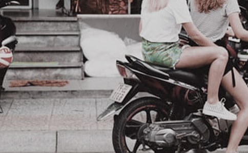 形容女子容貌的句子