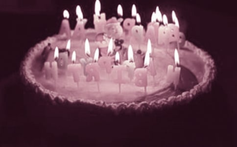 ����ף����