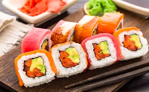 ����˾�ռǳ��У�ͨ��18ƪ��