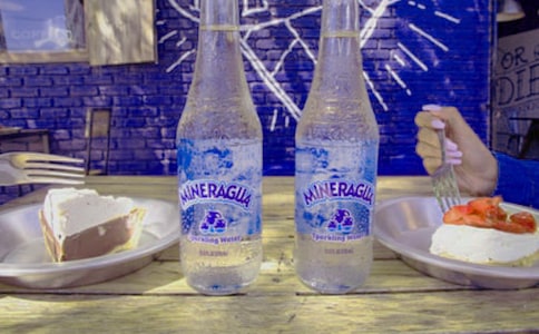 相亲相爱一家人作文(集锦15篇)