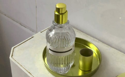 那些充满诗意的香水文案