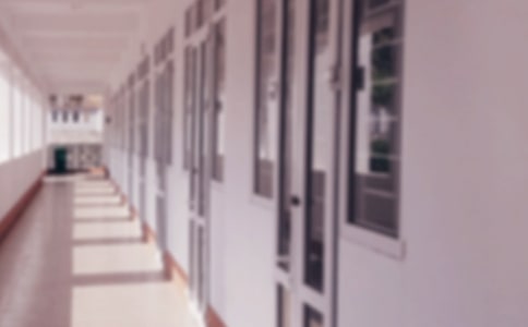 ѧУ���ô���ĵ����