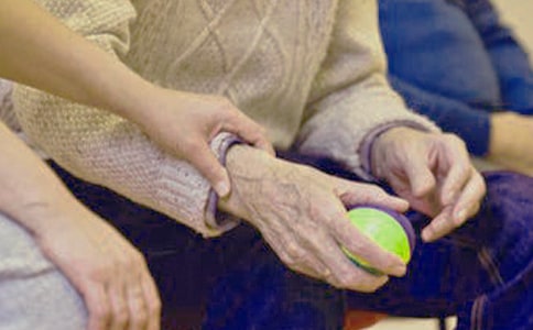 �˵���������κ͸������