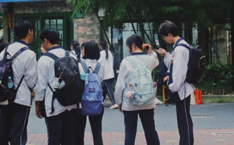 感悟生命中学生作文